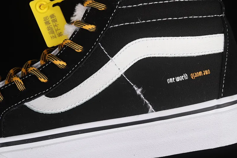 All categories Vans Vans series Vans Hi Vans high-top plus velvet Vans Sk8-Hi Classics joint model Vans high-top casual sneakers VN0A4BVB26C
